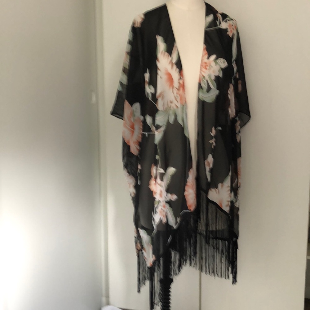 NEW WITH TAGS Beautiful Black Sheer Floral Print Kimono with Black Fringe